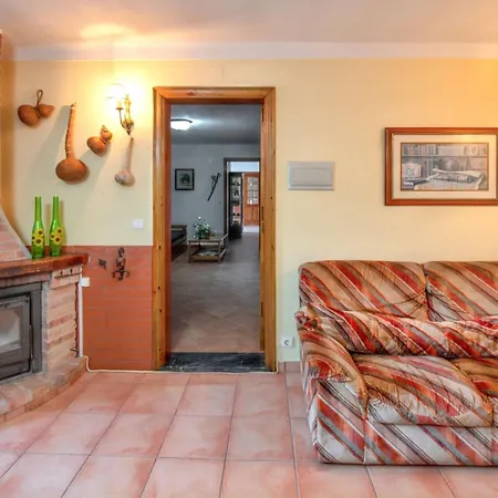 Cosy House Near With Shared Swimming Pool Tatil Evi *
