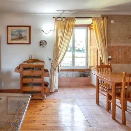 Cosy House Near With Shared Swimming Pool * Porto de Mós